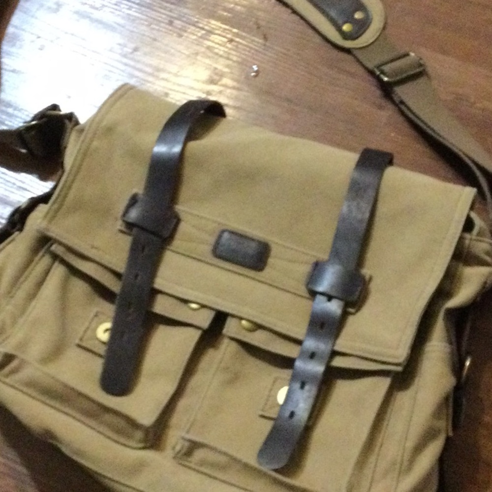 Messenger bag. Tan and brown.